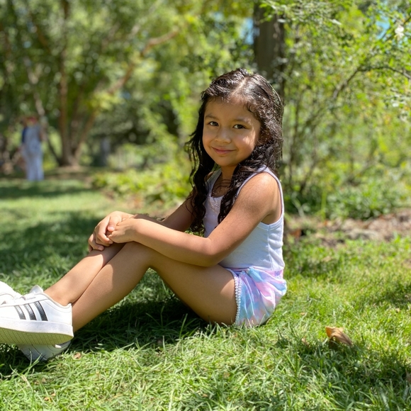 Hi, My name is Rosie and I love thrifting! - Picture 14 of 17